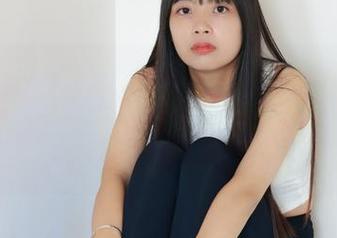 绮梦摄影 – 以凡的最新无修无水印版作品：这姿势有点撩，但又没那么直接，真微妙。