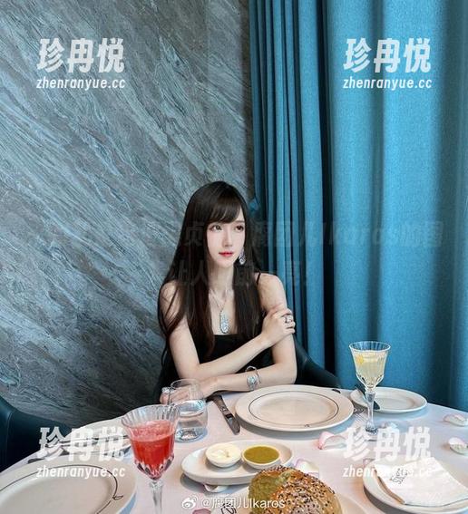 来的就是这波黑贞德，腐团儿Ikaros的图集让人眼前一亮！