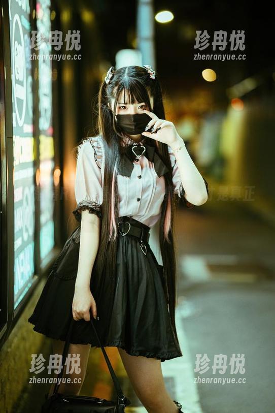 当落落Raku遇上丝袜全集，谁才是真正的主角？