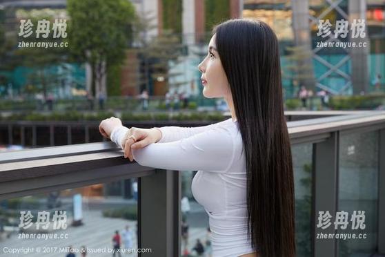 蜜桃社 - 美绪：一不小心就陷入镂空写真分享的漩涡…
