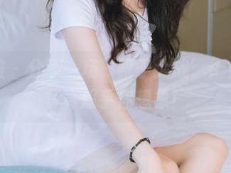 袜啵啵 – 分享一场‘靴子大战’：奶油的写真超乎你想象！