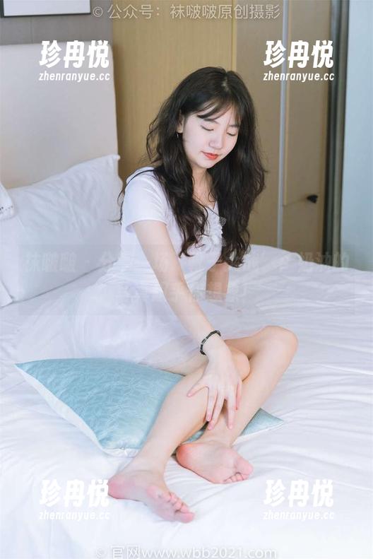 袜啵啵 - 分享一场‘靴子大战’：奶油的写真超乎你想象！