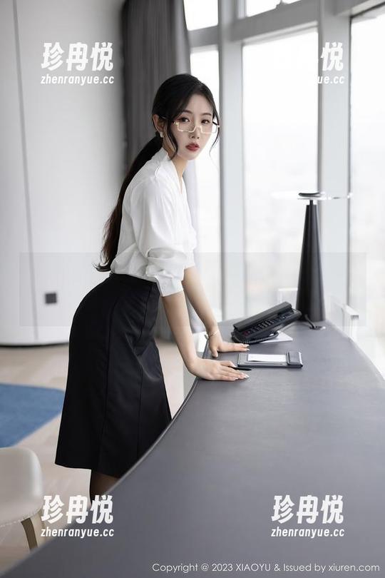 语画界-绯月樱 语画界 - 从绯月樱的透明图片中抖出一点力量,分享的同时小心被晃。」