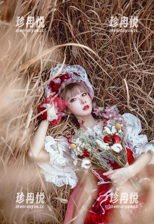 阿包也是兔娘 阿包也是兔娘说:办公室不只有工作,照片合集充满“肆意”