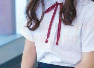 青豆客 – 看！王婉悠Queen最新夏日图片，她总能玩出新花样？