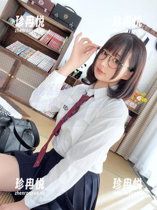 这可不是普通少女，魔物喵nigisa的胶带少女高清壁纸，超值又超好看，谁不想穷追不舍！